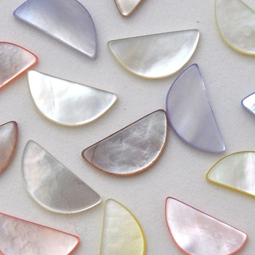 ネイルパーツ シェル パール 半円 天然貝 ネイルアート かわいい シェル 3個入 | ジェルネイル ネイル パーツ ジェル ネイル用品 パールストーン デコ ハンドメイド レジン ハンドメイドアクセサリー ネイルグッズ ネイル工房