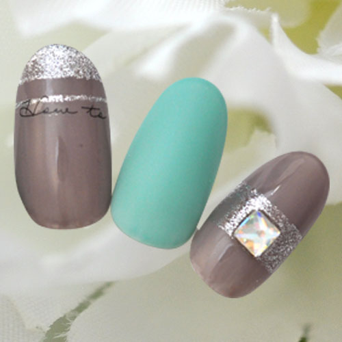 クリスタル ピラミッド 3個 | ラインストーン ネイル ストーン スタッズ メタルパーツ ネイルパーツ ネイルジュエリー ジェルネイル ジェル パーツ ネイル用品 メタルスタッズ ネイルアート セルフネイル ネイル工房 オーロラ